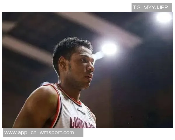 祝铭震19分钟高效表现7中5砍下16分三分球6中4展现出色状态 祝铭震19分钟高效表现7中5砍下16分三分球6中4展现出色状态